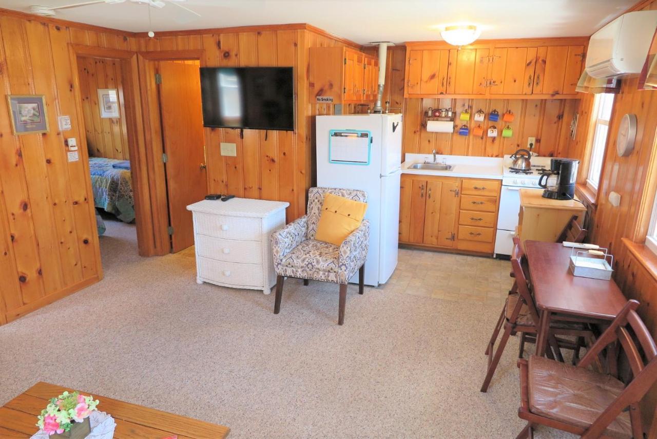 2 Minute Walk To Beach, Cape Cod Escape Dennisport Exterior photo