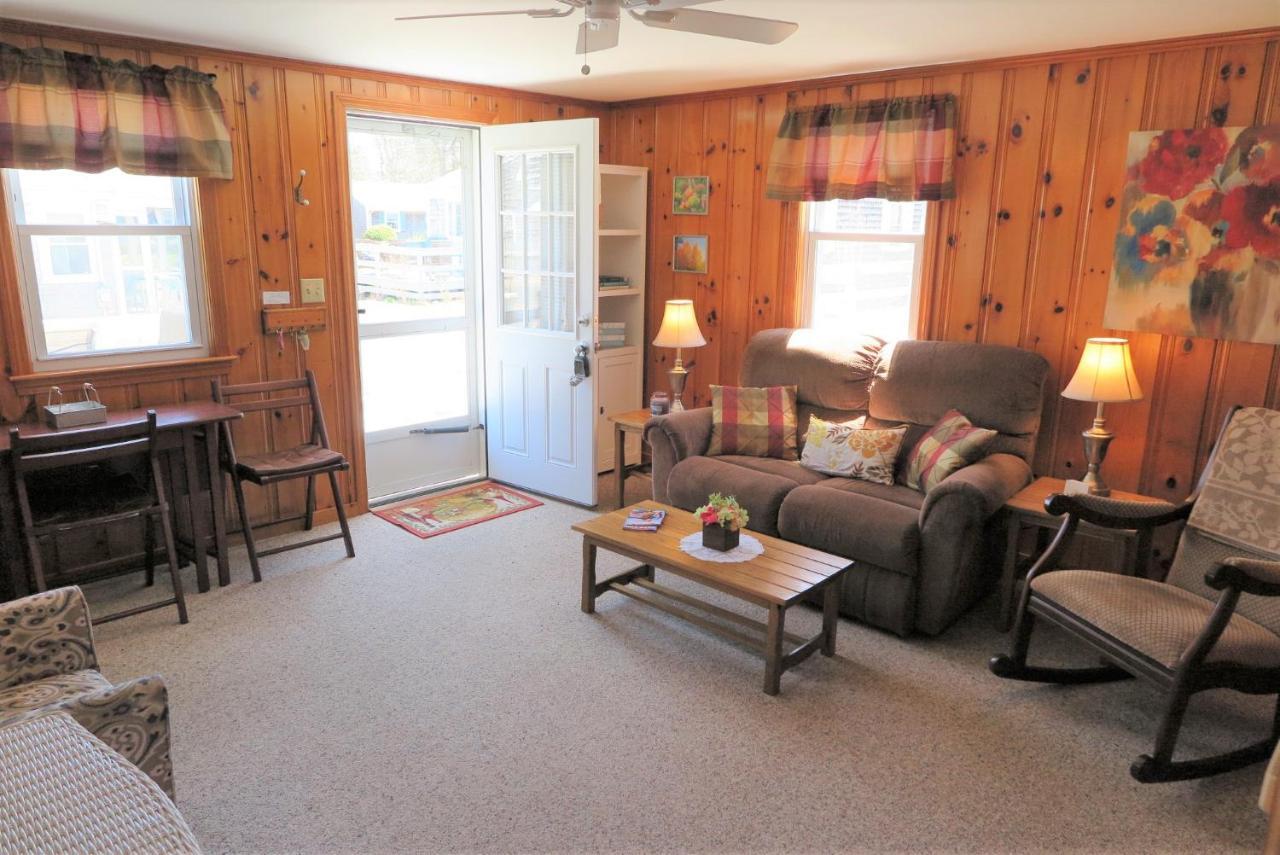 2 Minute Walk To Beach, Cape Cod Escape Dennisport Exterior photo